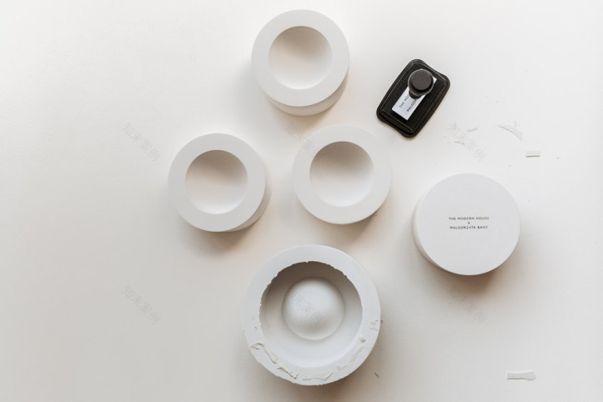 现代之家搬入盒子的碗-1