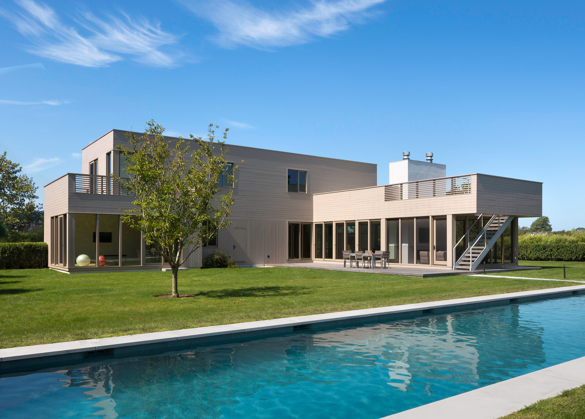 Hamptons house by Deborah Berke Partners contains two workout areas-22