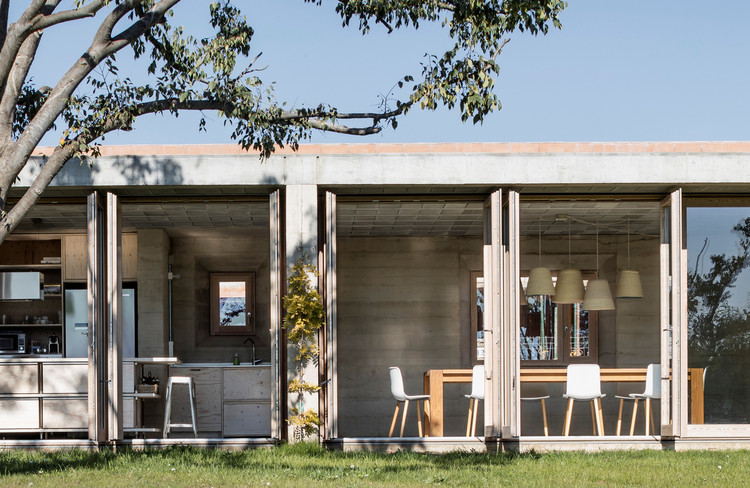 重塑场地边界,融入环境的住宅设计-9