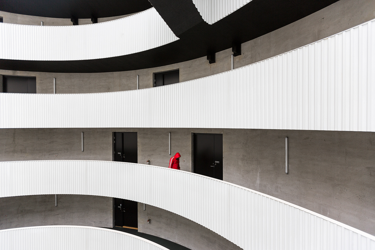 红色连帽衫系列丨瑞典丨Calle Artmark-17