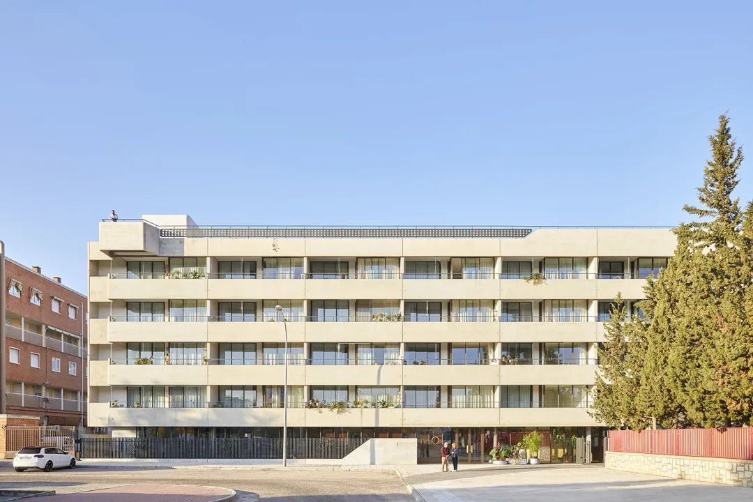 西班牙 Vitapolis 老年公寓丨Romero & Vallejo 事务所-5