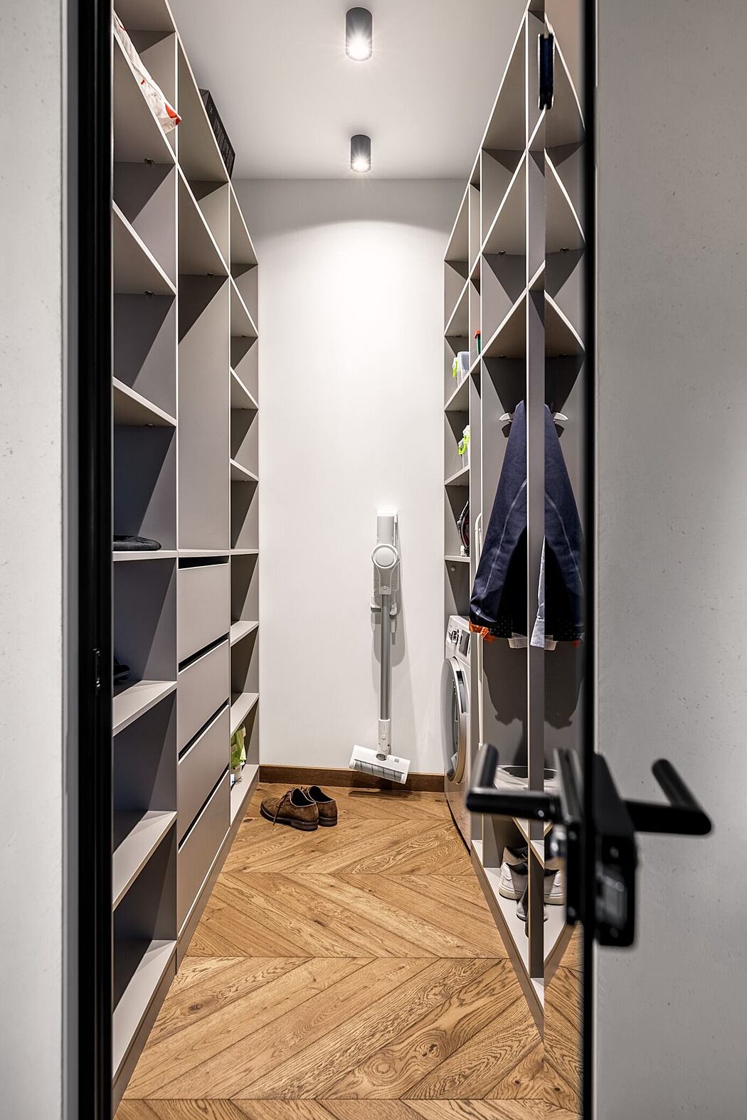 Iron Alloy with Carbon 公寓丨乌克兰基辅丨Yulya Podolets-9