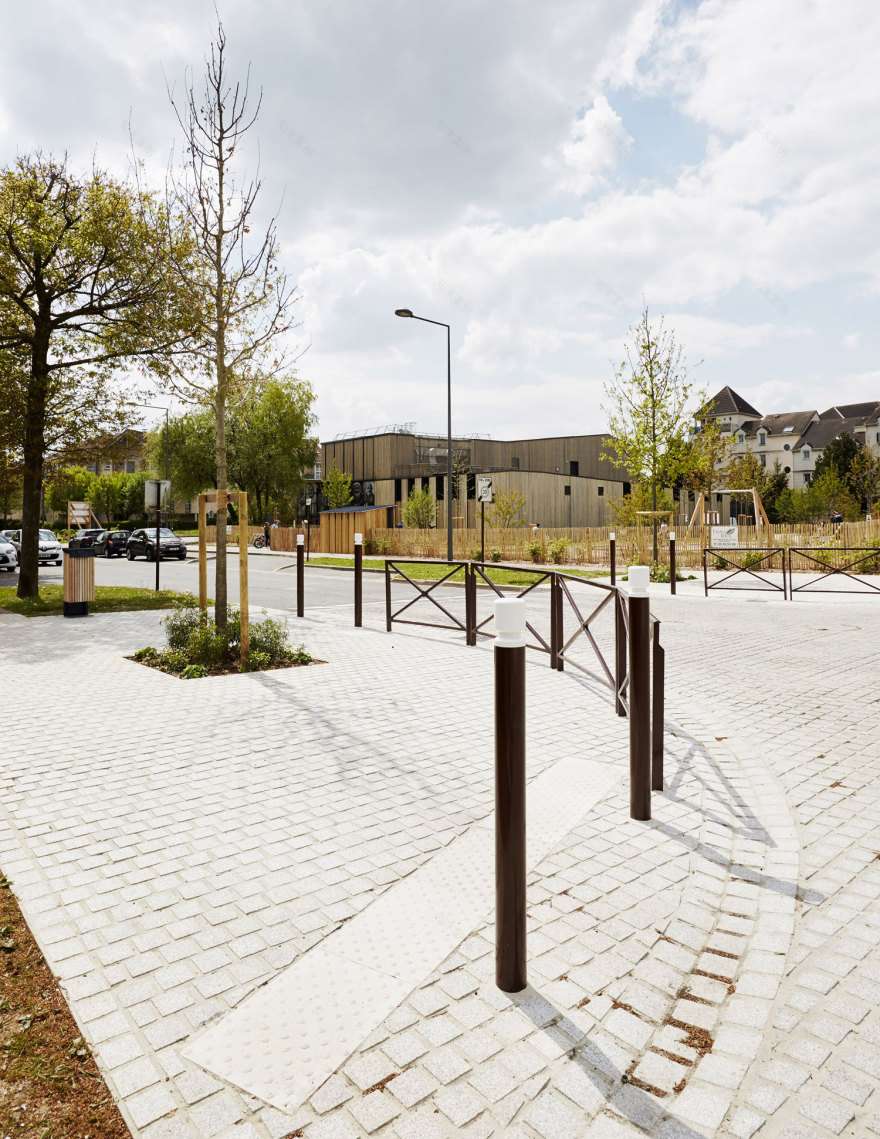 法国 Courdimanche 公园游乐场 | 绿意盎然的城市空间-20