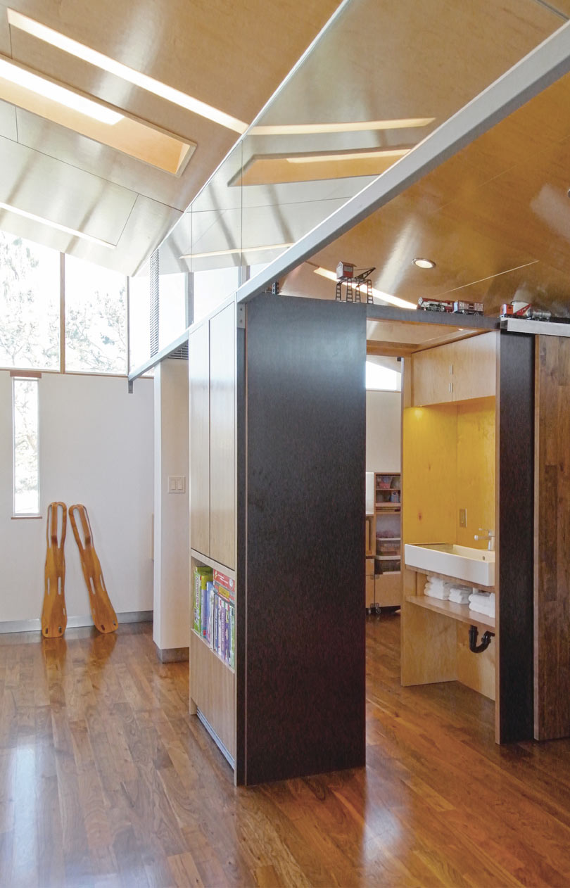 加州威尼斯斜梯形屋顶住宅-20