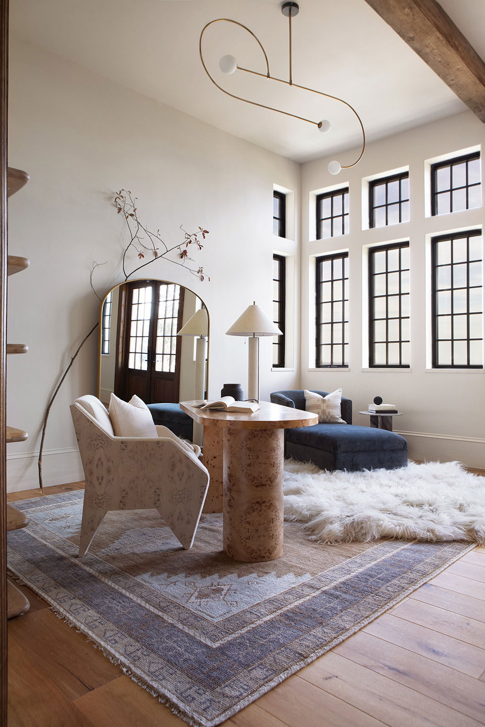 加州湖畔优雅别墅，工业风格与自然风光完美融合-7