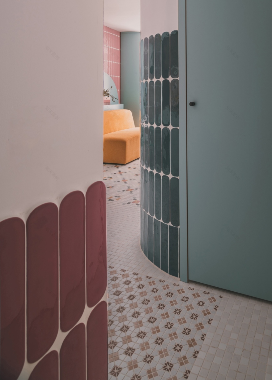 马德里50平米彩色独特公寓丨西班牙马德里丨OOIIO Architecture-23