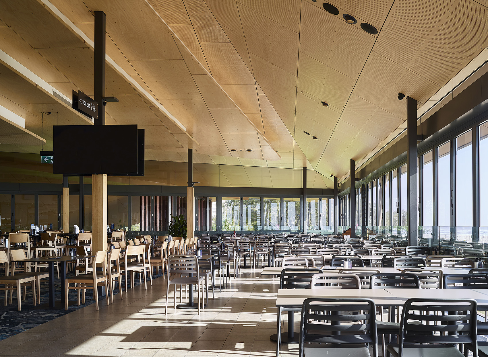 Kurrawa水上救援社团中心,澳大利亚 / Arkhefield-45