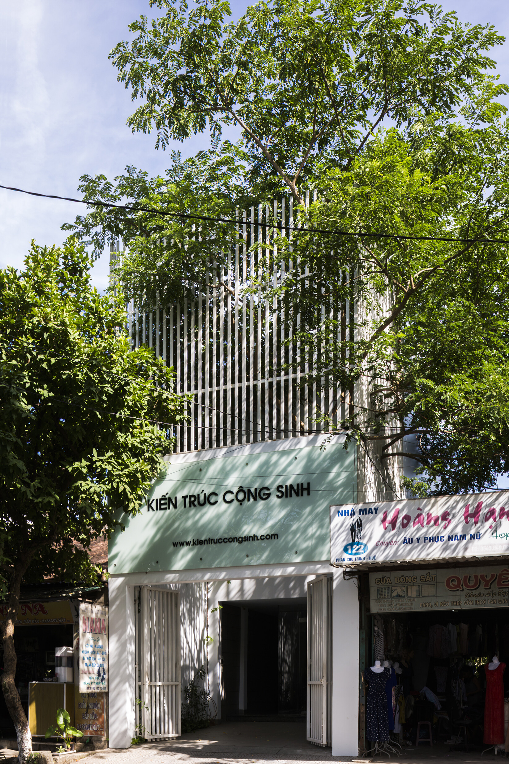 越南绿色共生办公楼-21