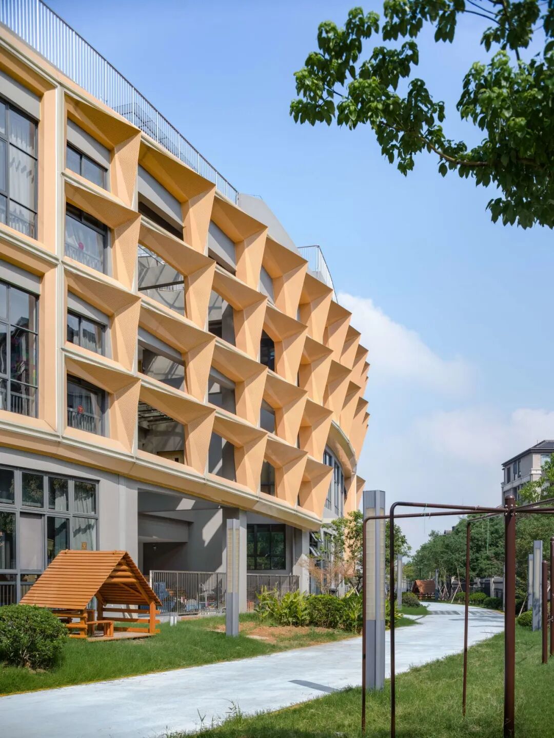 流动空间，循环生长：湖畔幼儿园-14