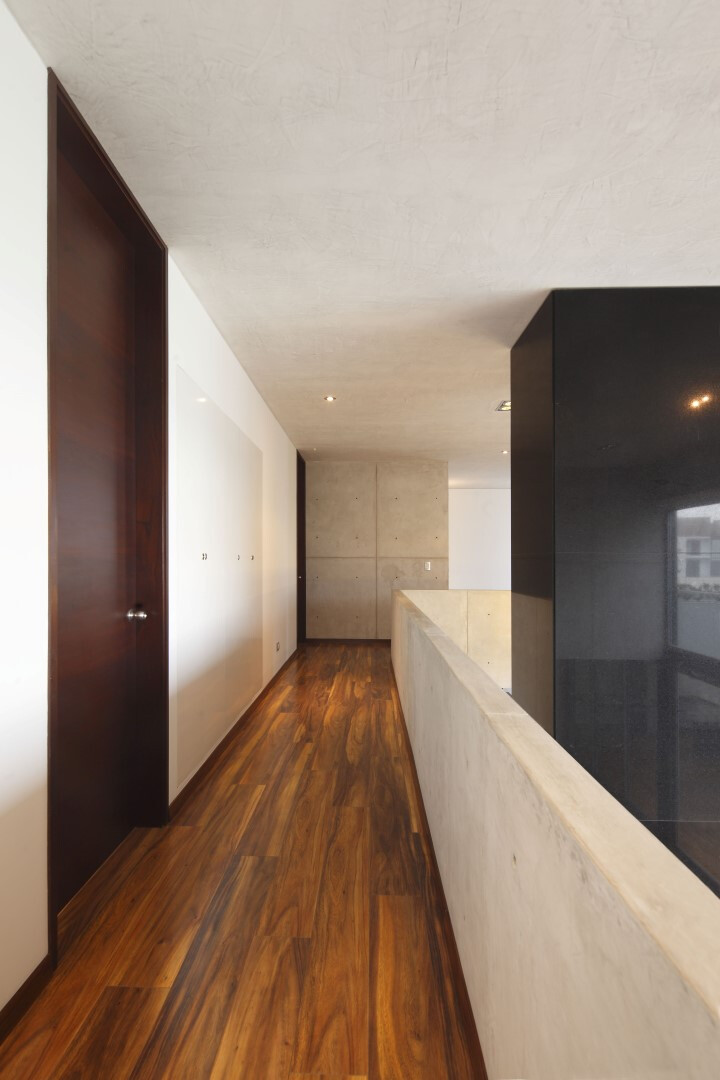 秘鲁利马中上层家庭别墅设计-16