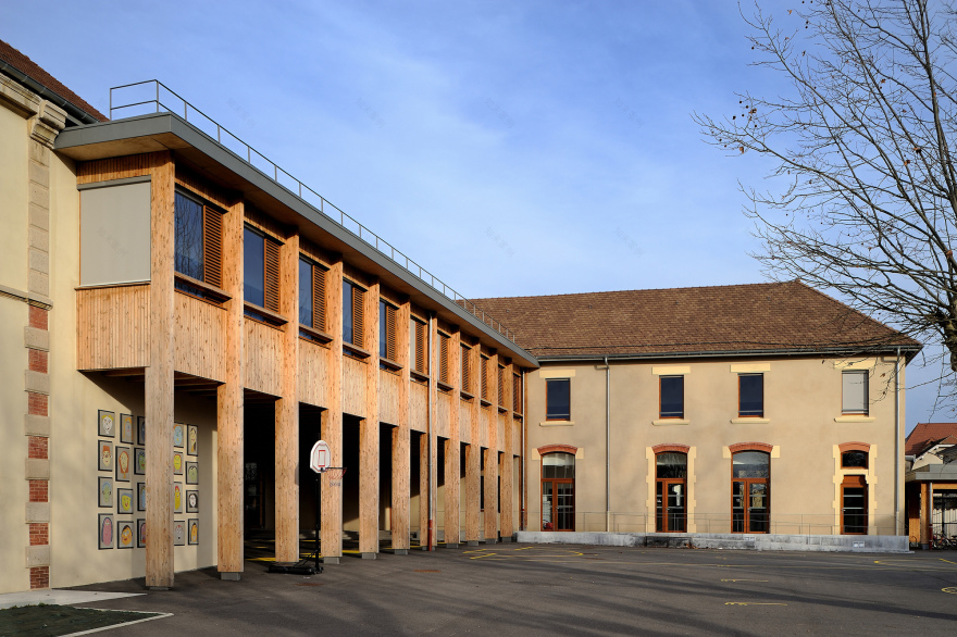 法国Le Grand Lemps小学丨Brenas Doucerain Architectes-17