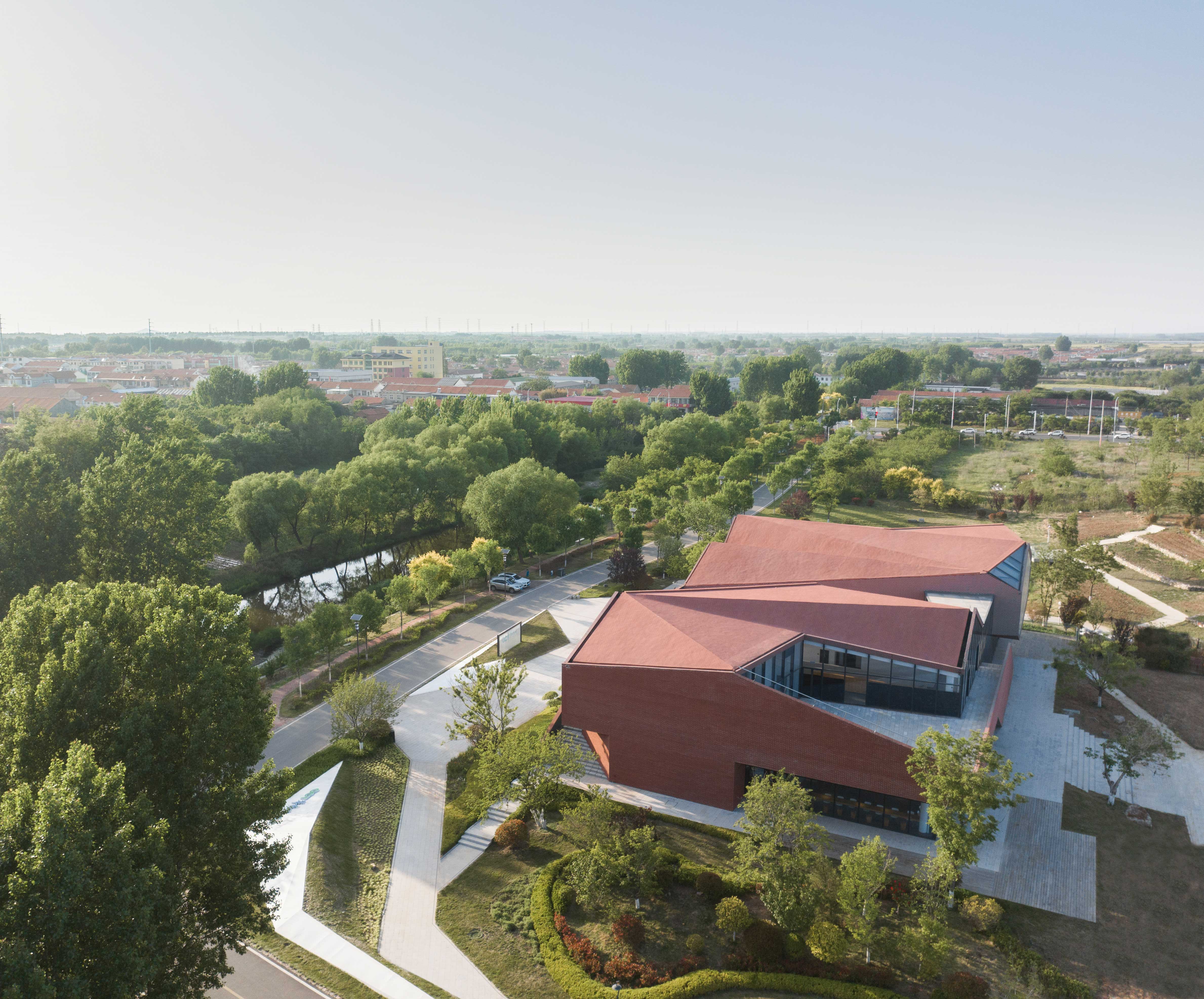 璞玉：青岛华侨城乡村振兴展示中心 / 袈蓝建筑-5