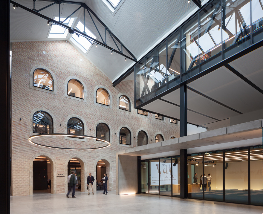 " Lisbon 潮流工业风办公空间"-23