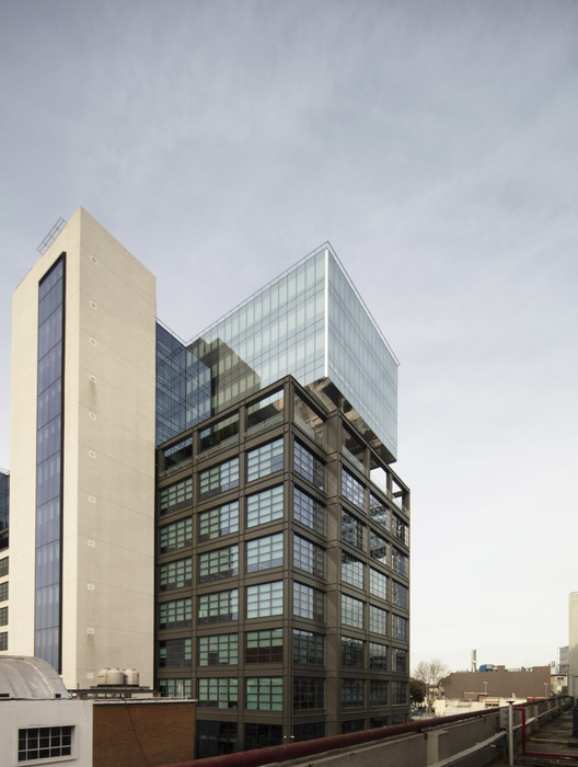 阿根廷 Polo Dot Office Park | Machado Silvetti 将历史建筑翻新为现代办公空间-46