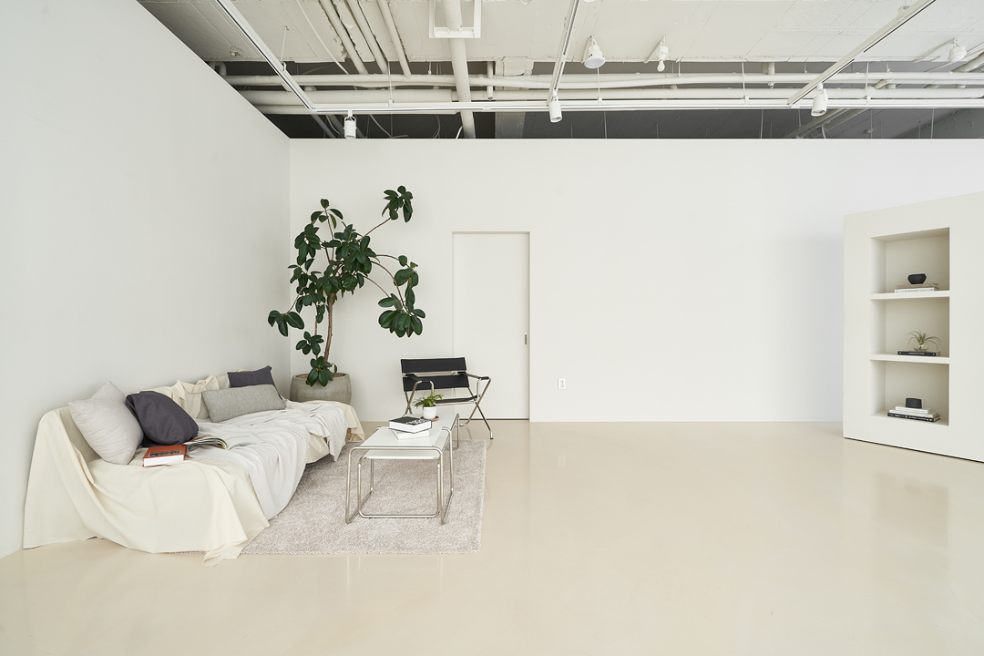 白色简约办公空间，打造感性设计典范-17