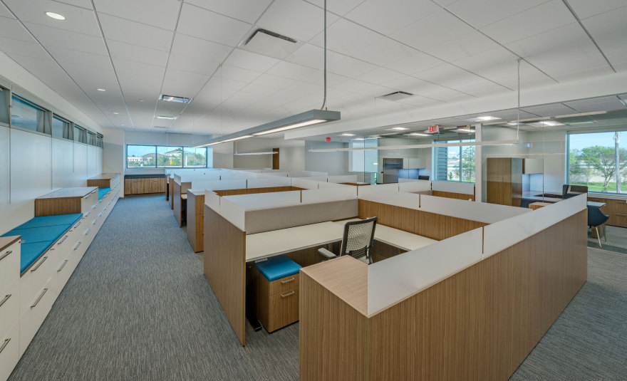 多功能汽车展厅及办公空间丨Goree Architects-10