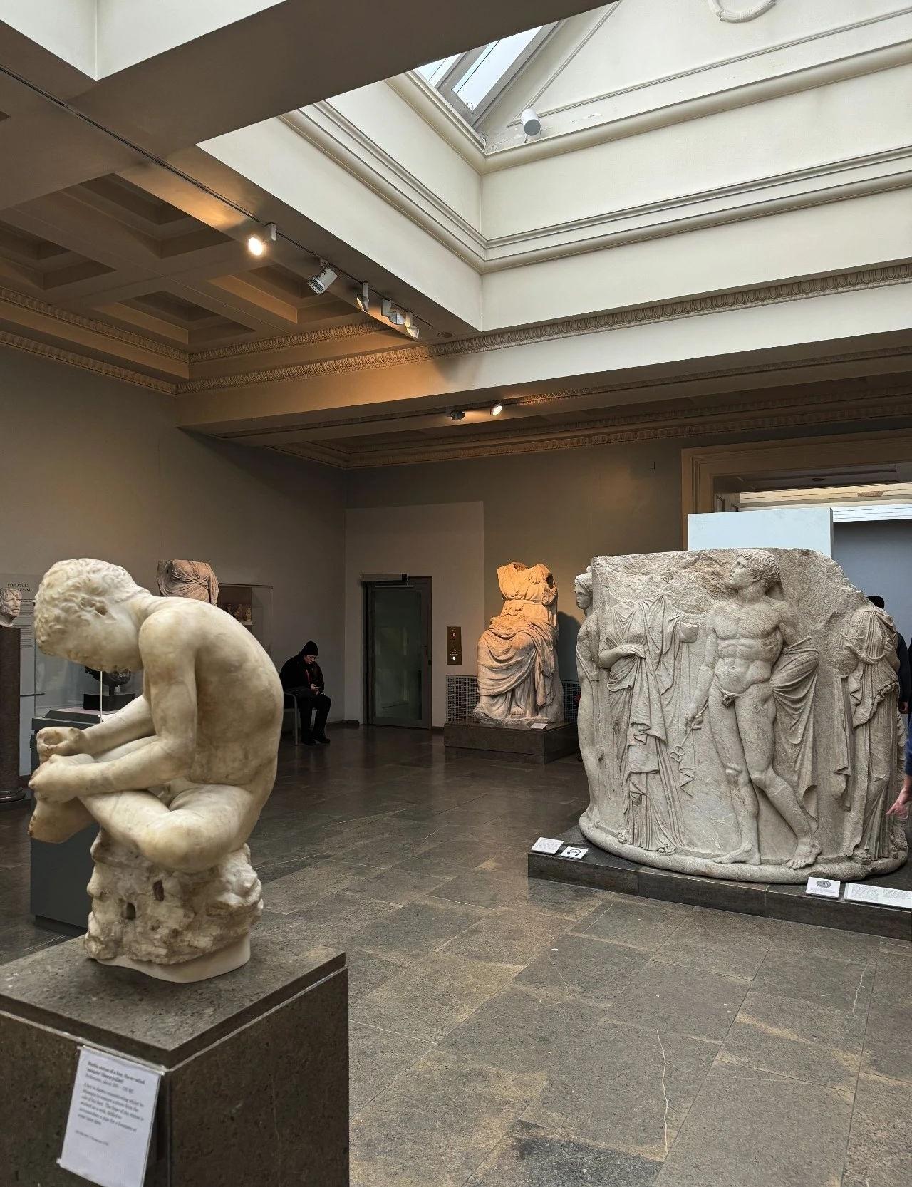 设计在旅途,伦敦River Thames白色公寓丨英国伦敦丨懒猫创意空间-30