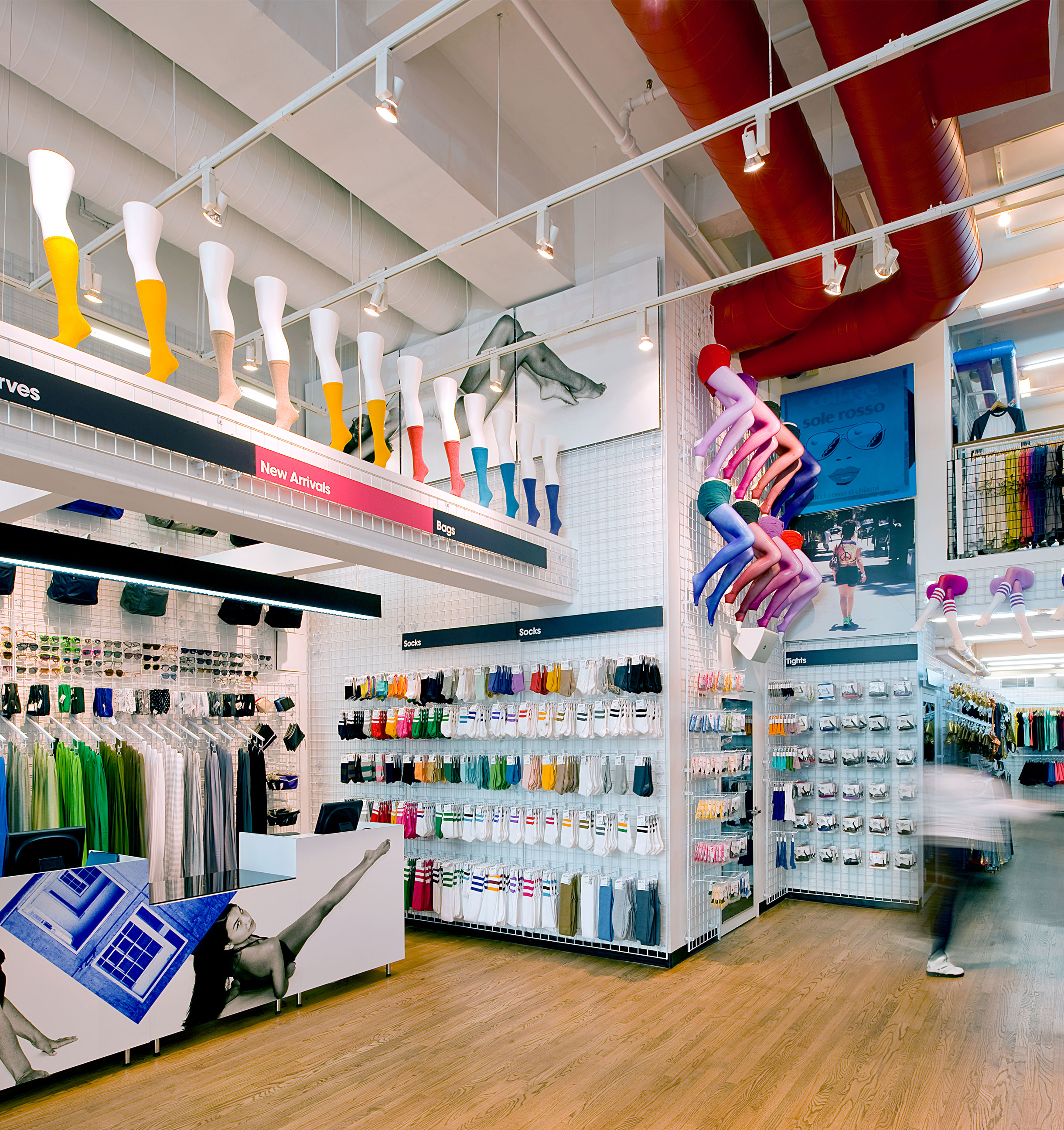American Apparel: 7th Avenue | Circular-4