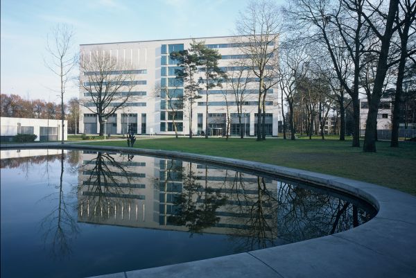 蒂尔堡大学商学院及相关研究机构新楼丨荷兰蒂尔堡丨SVR  ARCHITECTS-2