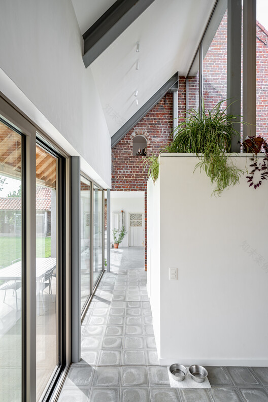 Deus Videt Te House | 融合古今的比利时乡村私宅设计-17