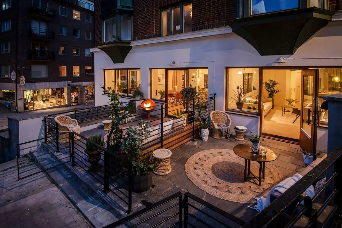 独特三角形公寓设计，空间利用与户外景观完美结合-16