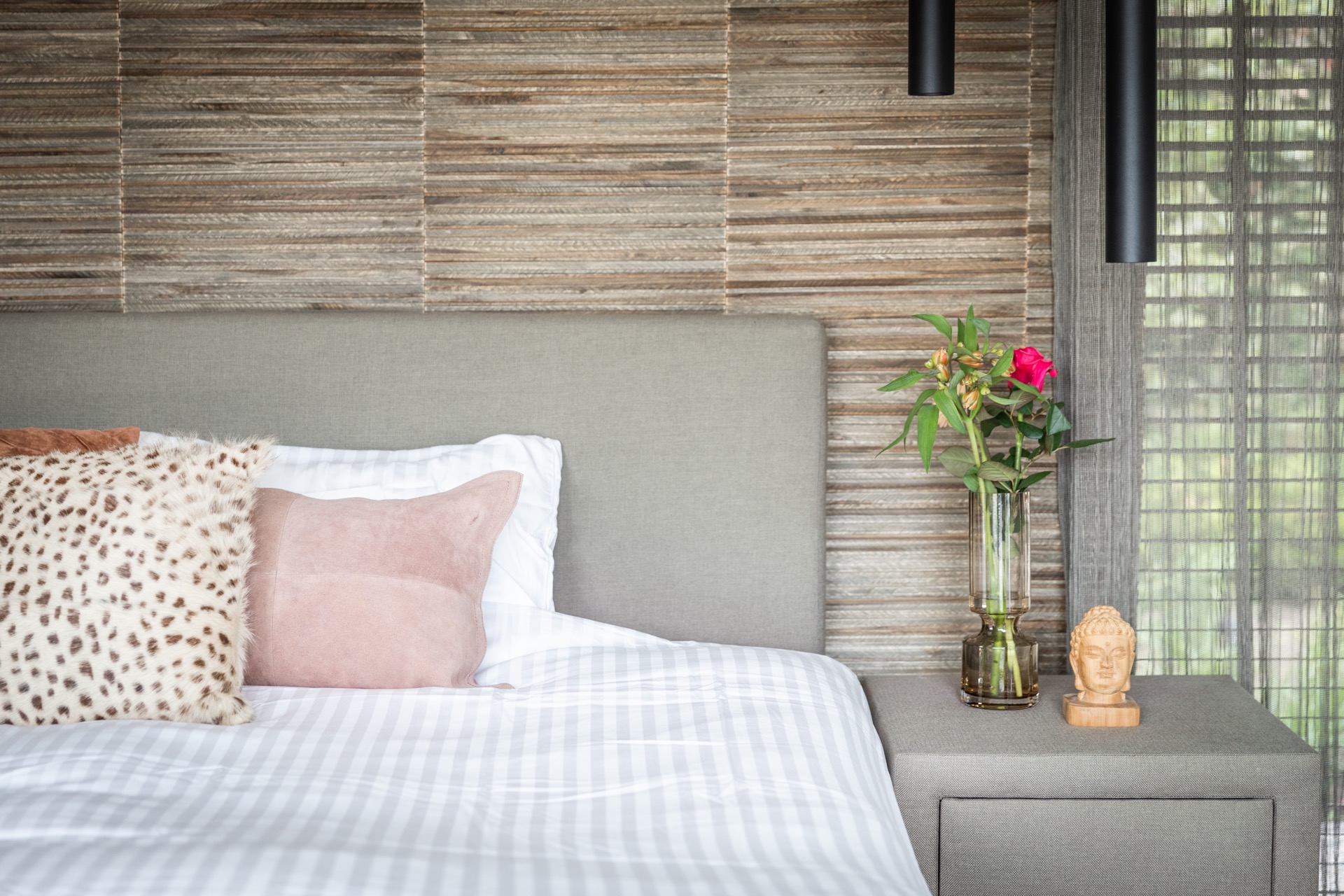 Interior with cozy feel-10