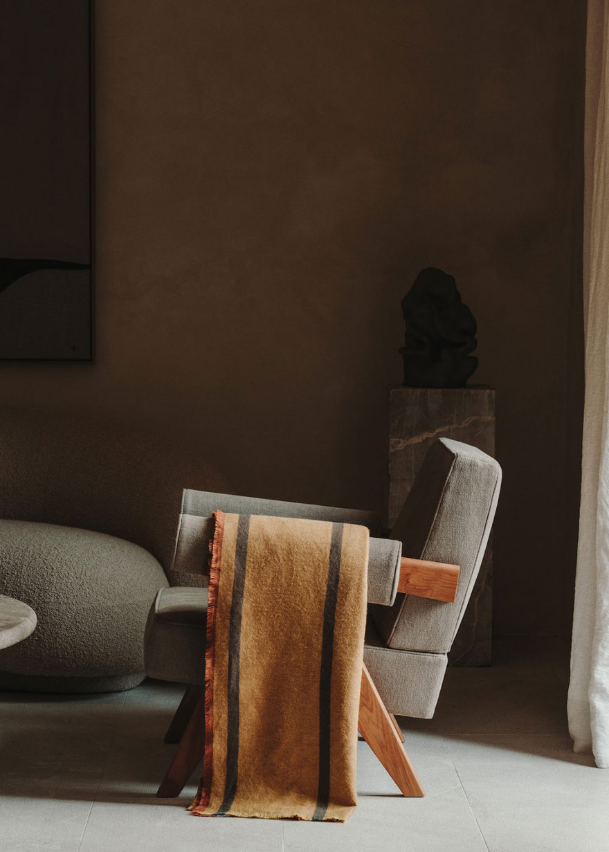 西班牙别墅的温馨秋季室内设计-2