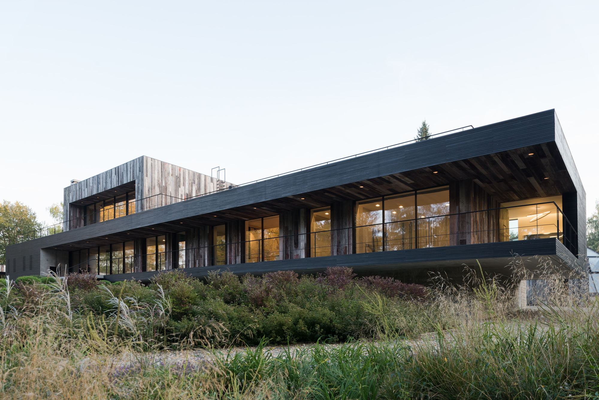 水库边的乡村别墅-37