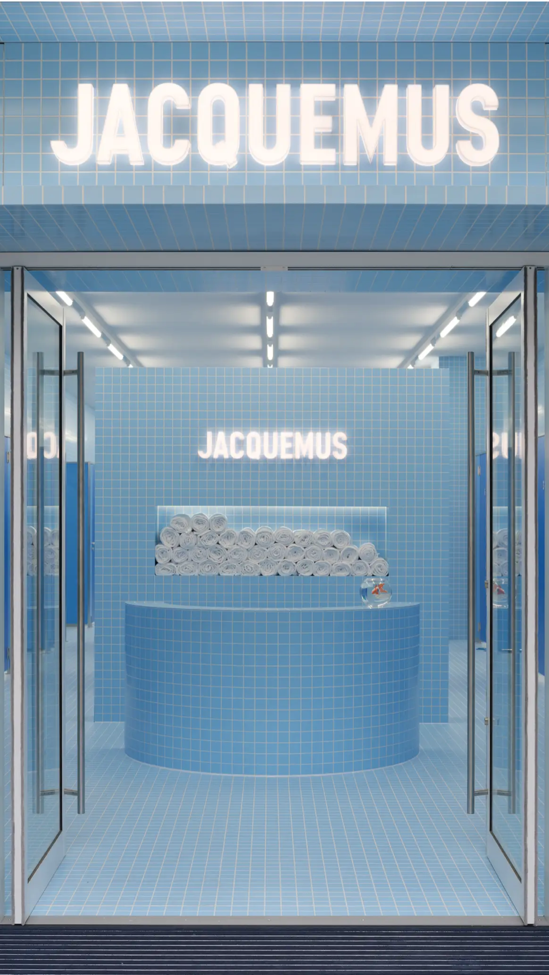 「大澡堂」快闪店丨英国伦敦丨法国时装设计师Simon Jacquemus-0