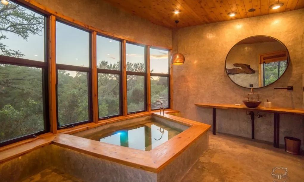 德克萨斯州横溪树屋 | 自然与艺术的完美融合-15