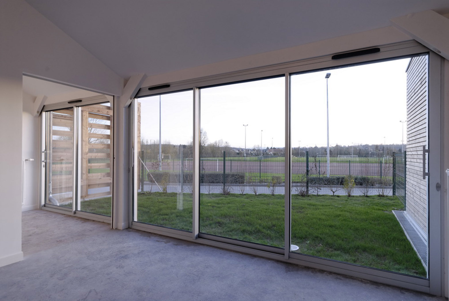 法国 16 座公益住房翻修工程，和谐融入自然景观-36