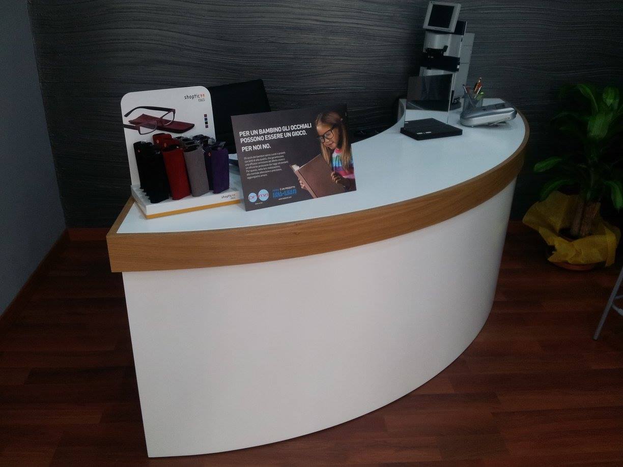 特米尼眼镜店-6