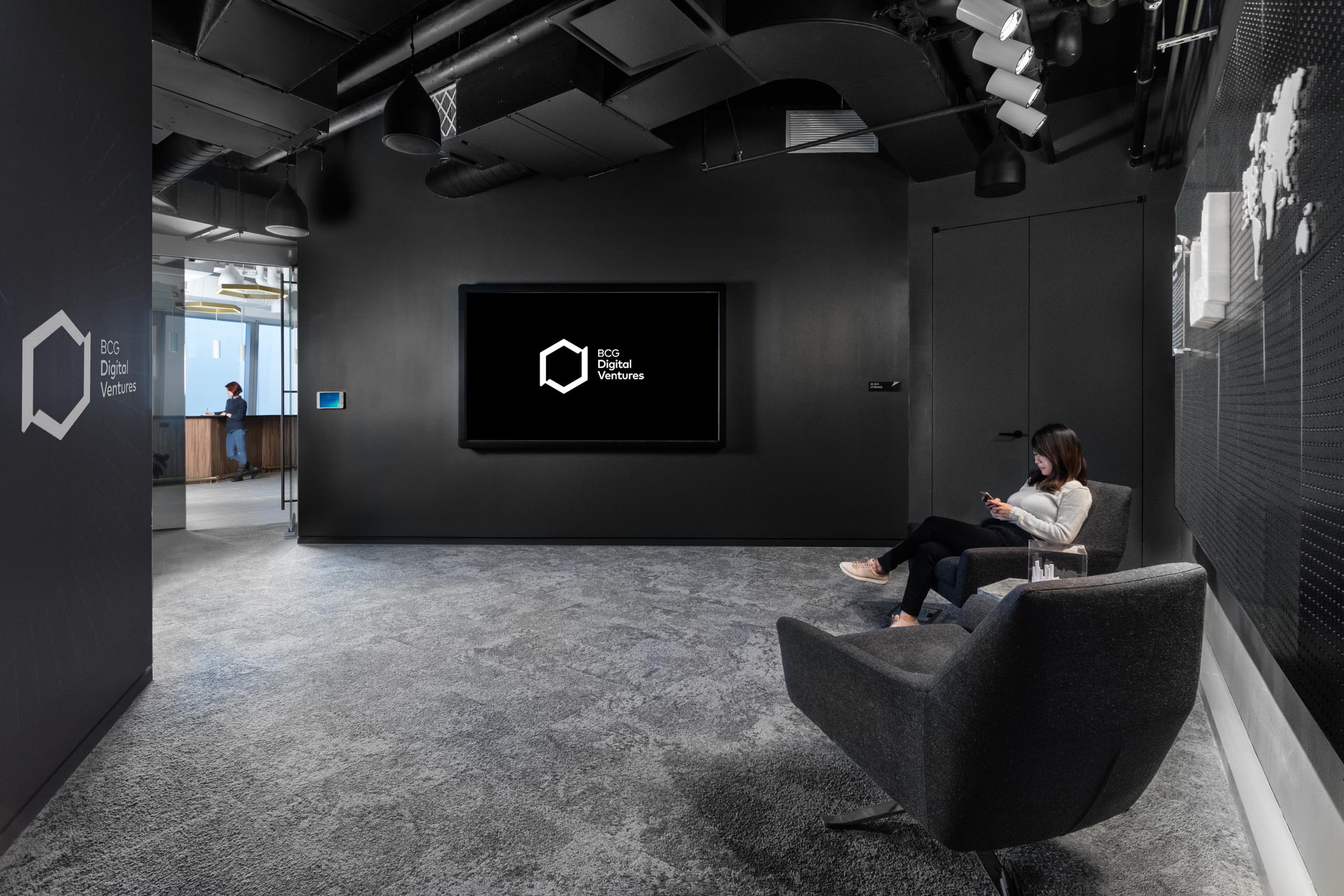 

		.wp-custom-logo .site-container .title-area {
			max-width: 90px;
		}
		
		.wp-custom-logo .title-area {
			padding-top: 11.176470588235px;
		}
		
-1