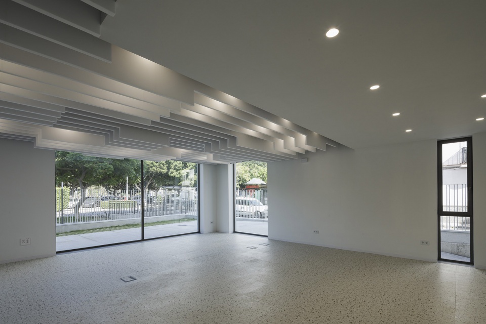 Malaga 红十字协会办公总部丨西班牙丨endosdedos® architecture-40