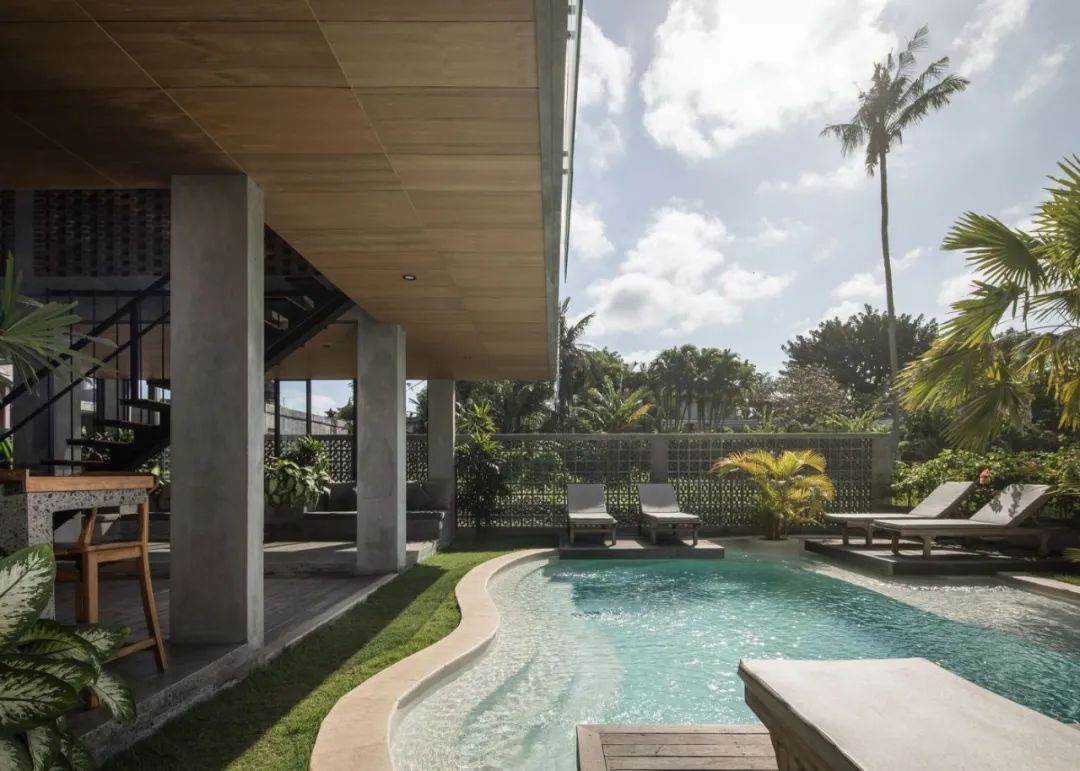 乡村自建宾馆 Uma buluh | 自然采光、通风与热带绿意完美融合-25