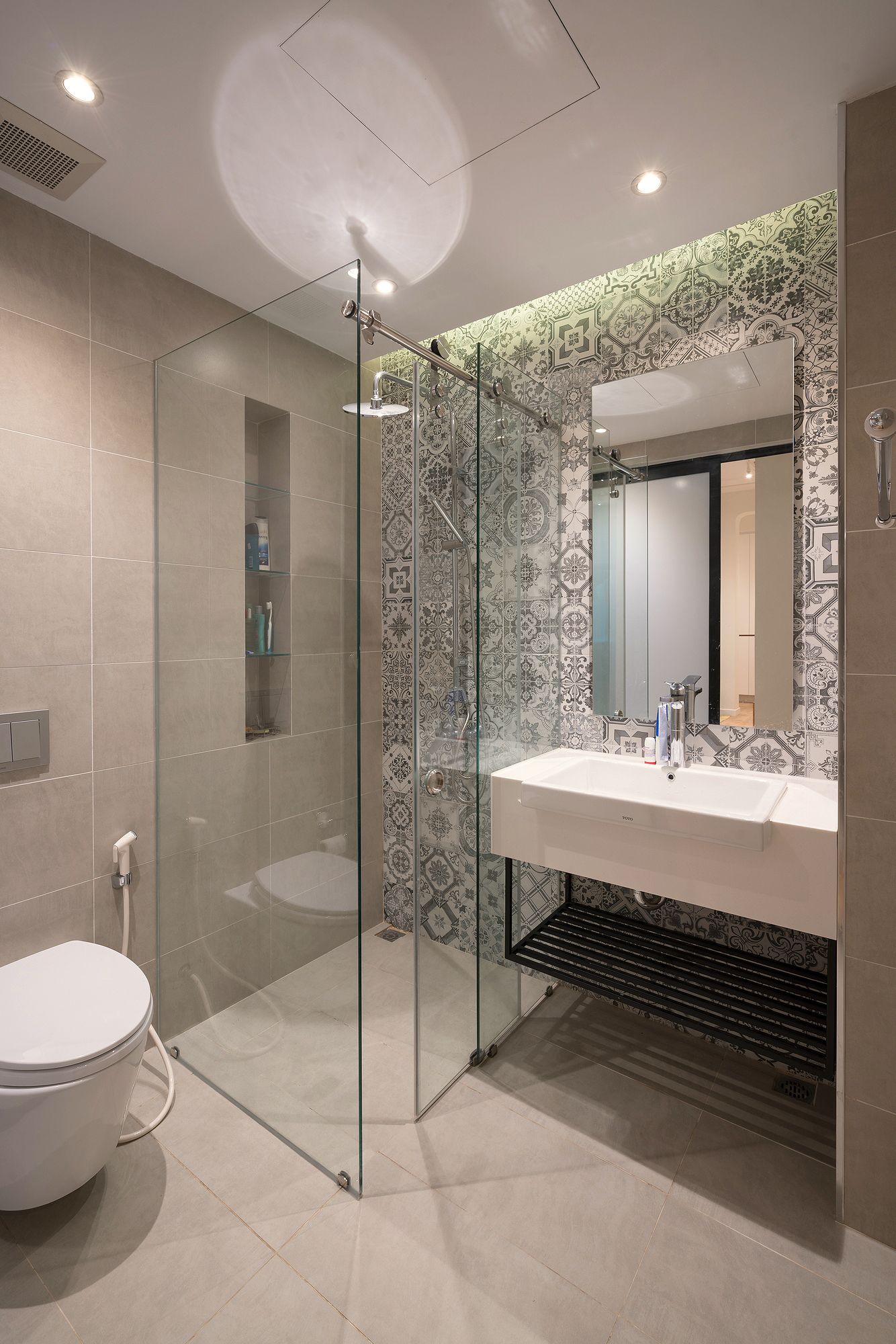 越南河内旧楼翻新，Idee Architects 打造明亮舒适家居空间-11