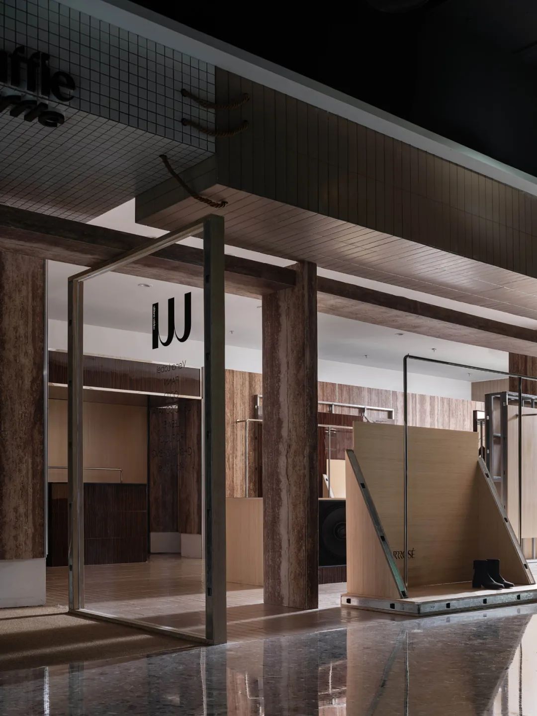 RRROSE 女性服装品牌零售店设计丨中国西安丨Chin Design-15