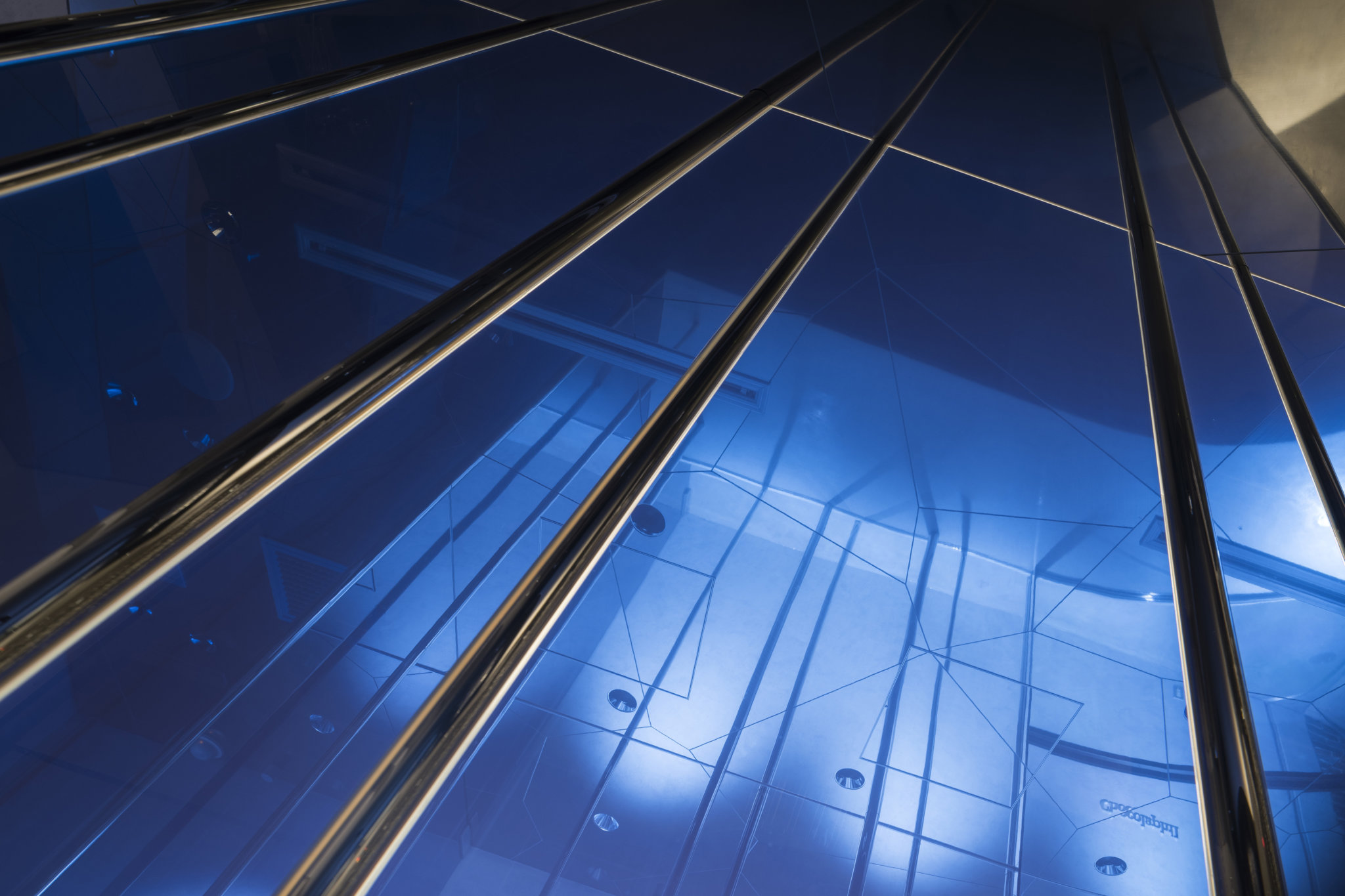 深海蓝的巧克力森林——CHOCOLAPHIL 室内设计赏析-10