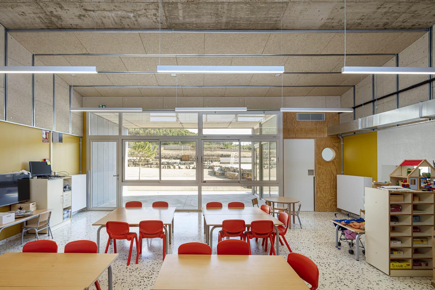 西班牙 Sant Fruitós 教育建筑丨西班牙巴塞罗那丨Adrià Goula-21