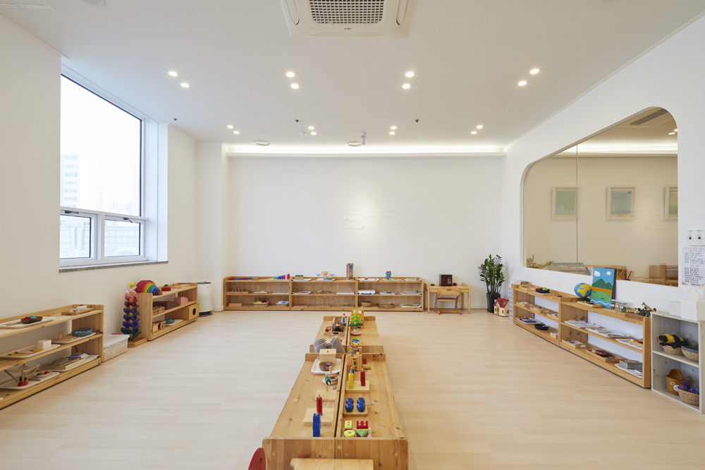 白色&木质，打造 30 平舒适妈妈住宅-3