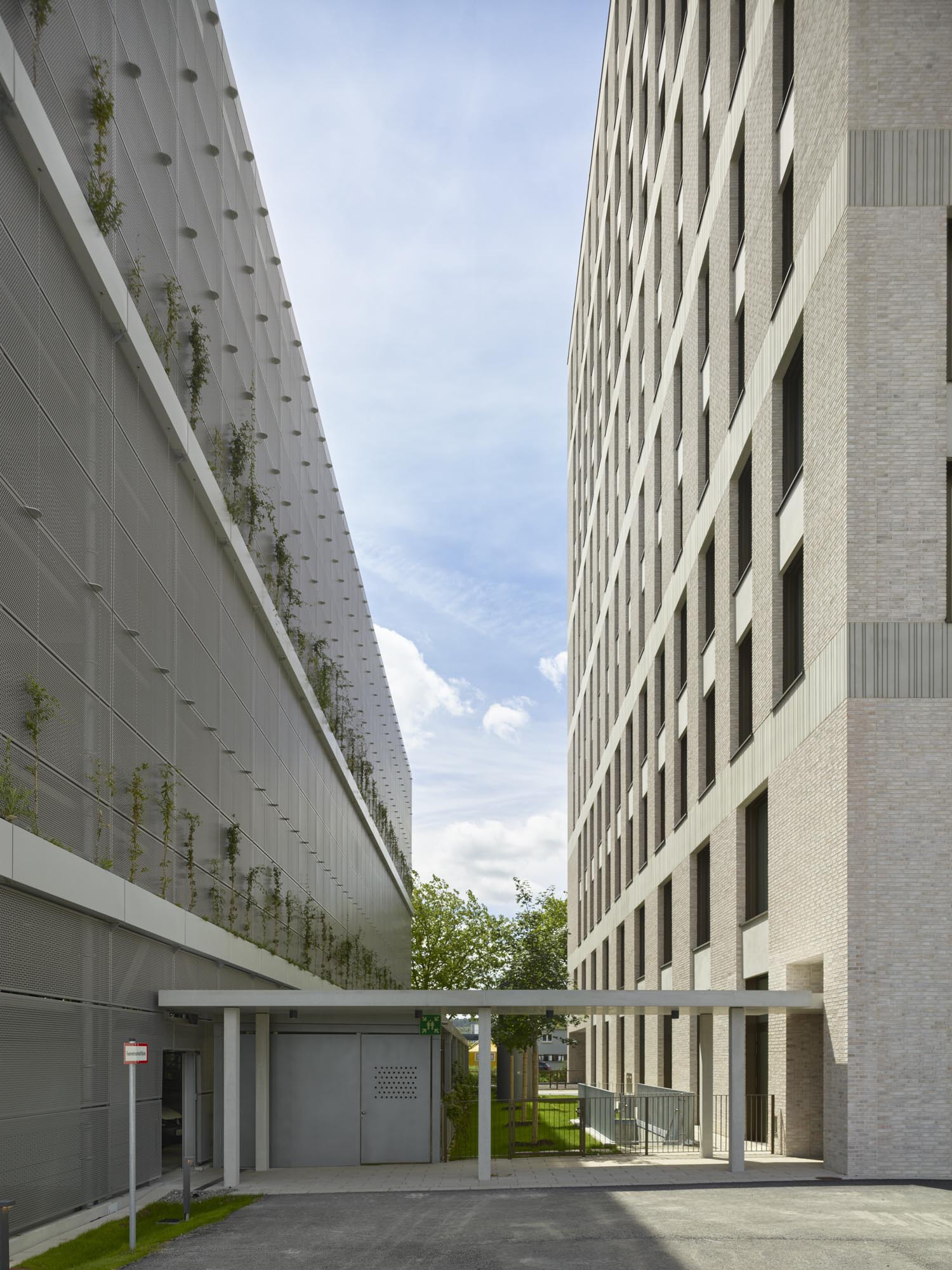 New High-Rise-Block Böblingen District Hospital / Baumschlager Eberle Architekten-25