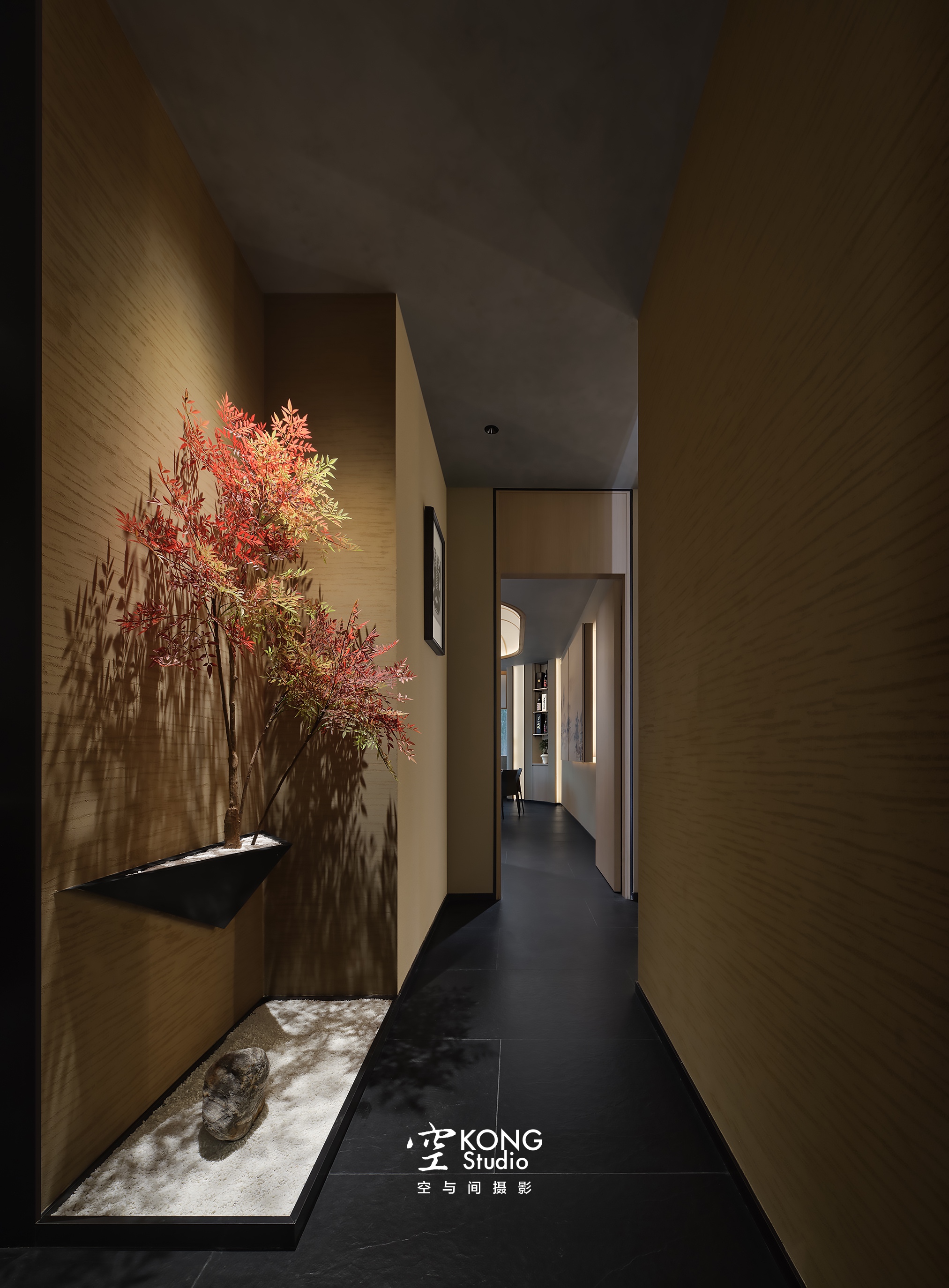 空与间摄影 | 暗黑系餐厅 灼与酌烧鸟店-14