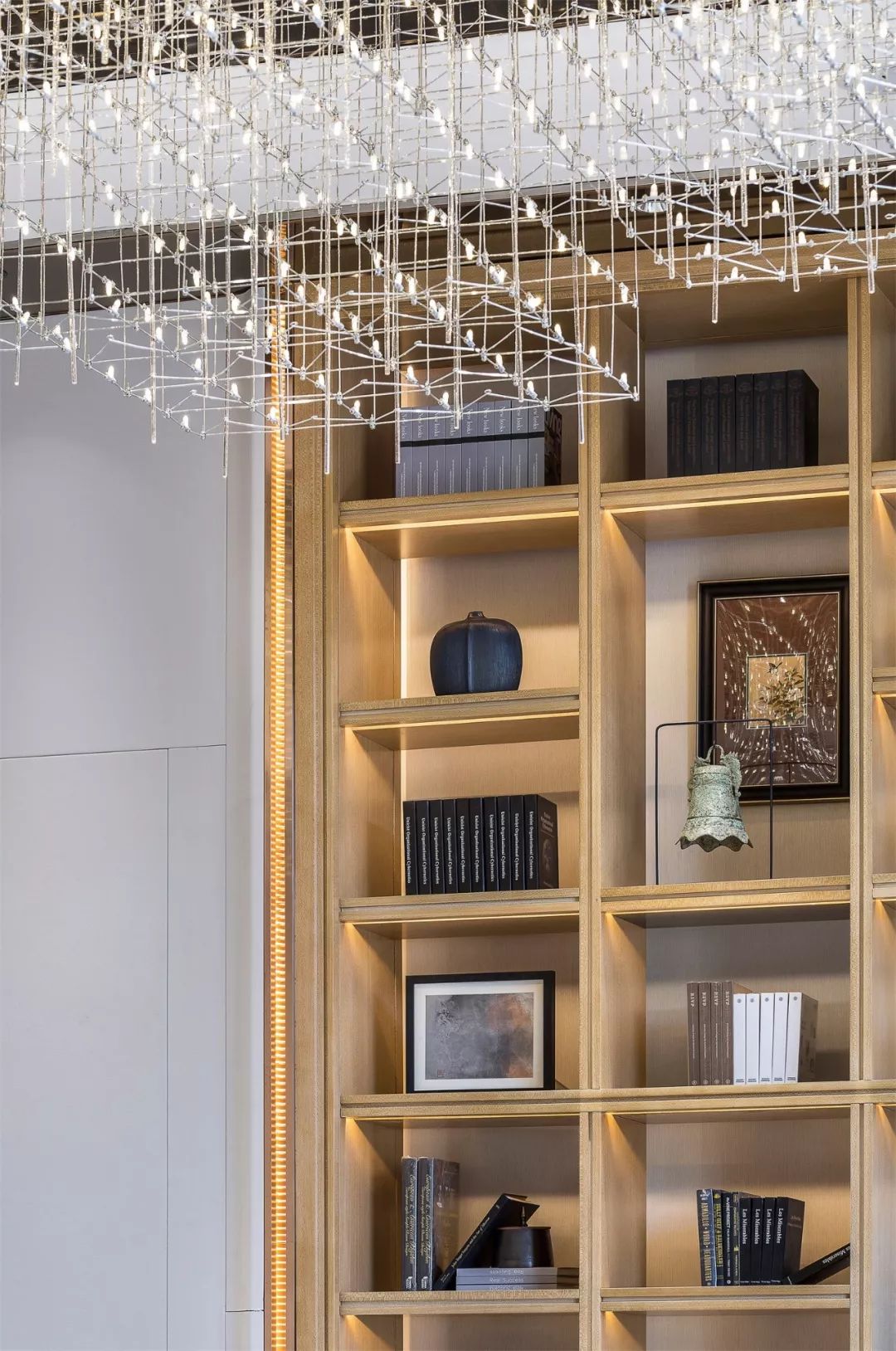 广佛同城新想象,金辉·优步大道售楼处演绎时尚雅奢空间-17