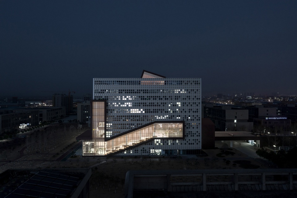 漯河食品职业学院图书信息综合楼消化知识的容器丨中国漯河丨华南理工大学建筑设计研究院有限公司-8