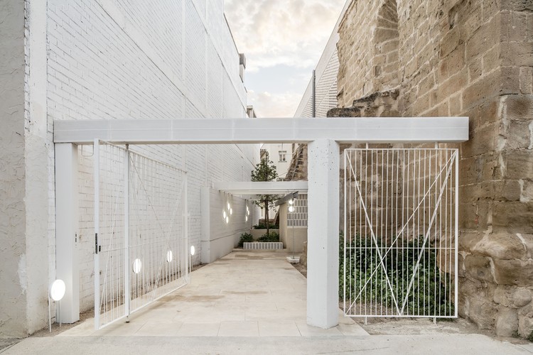 西班牙维拉诺娃·德拉·巴萨教堂修复重生-5