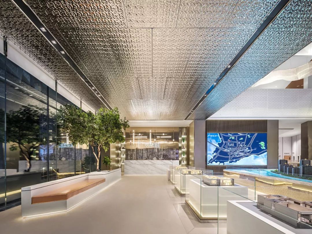 越秀天悦海湾售楼中心 | 光影编织的未来空间-15