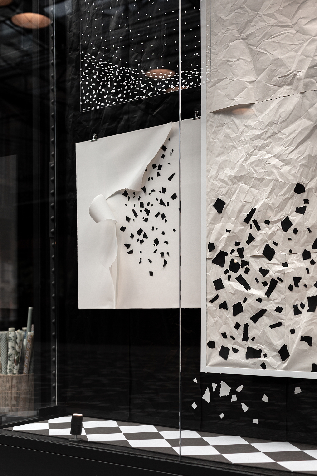 Window display: Galilu x Diptyque "L'EAU PAPIER"-8