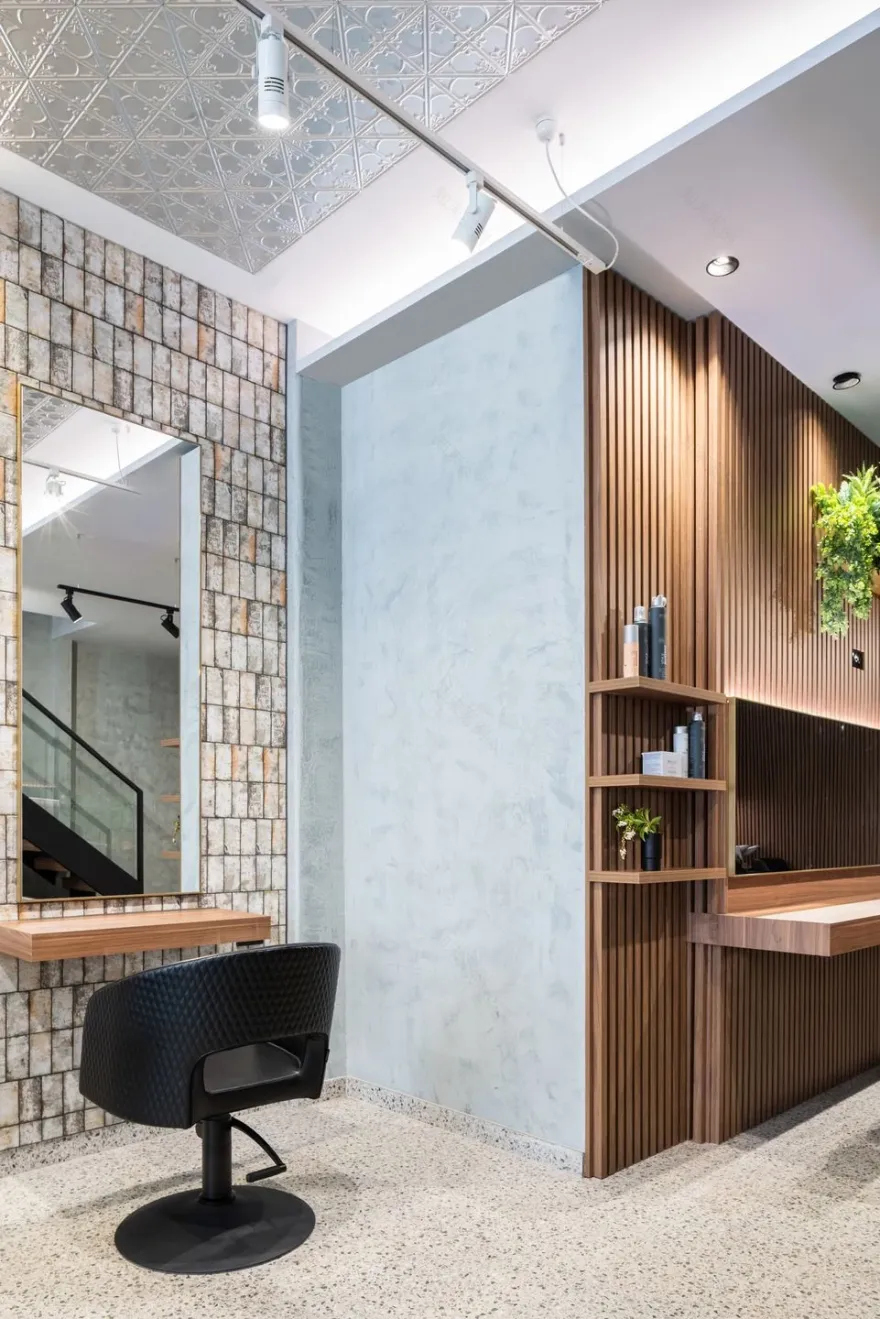 轮廓分明发型沙龙-34