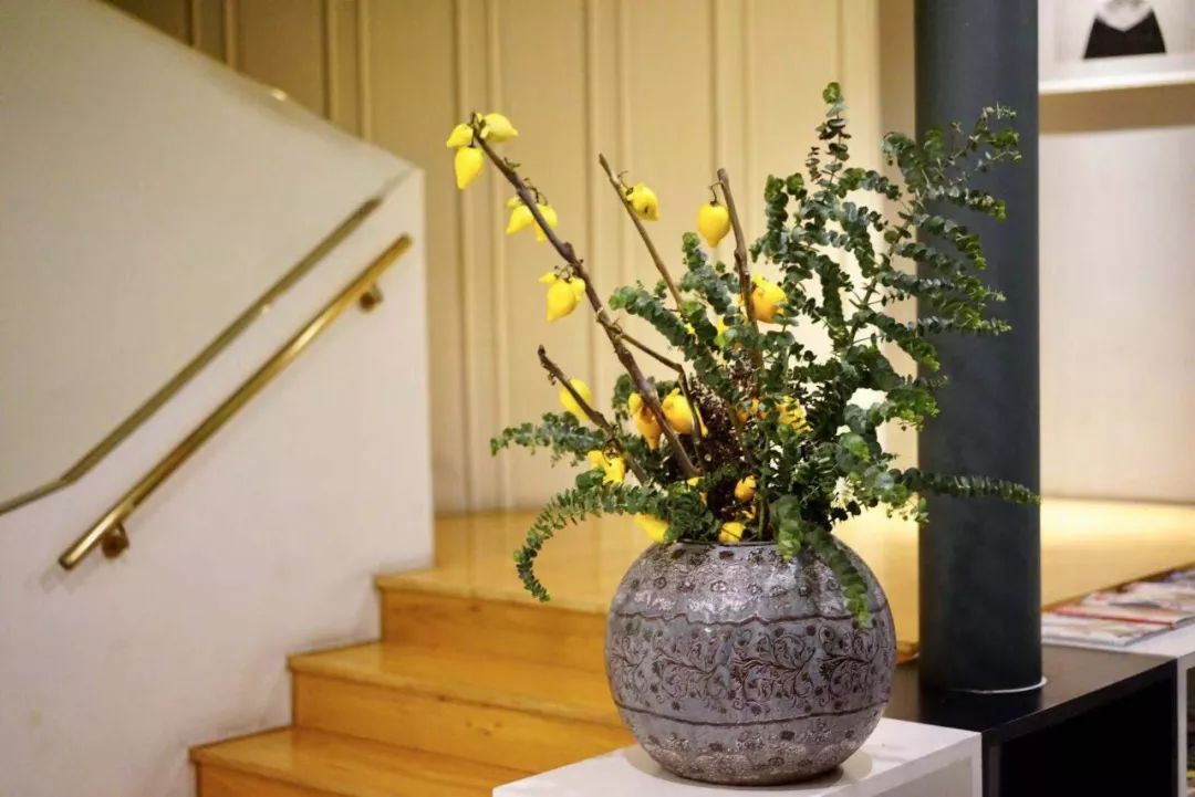 浪漫花艺装点白鲸餐厅,温暖冬日空间-29