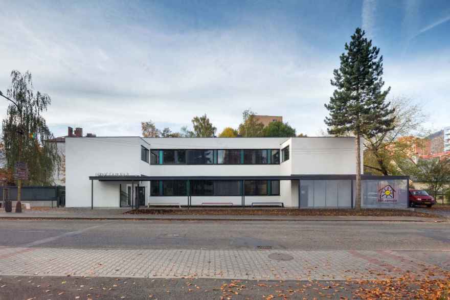 Rekonstrukce fasády a okolí DDM v Kopřivnici – Mrva.net-11